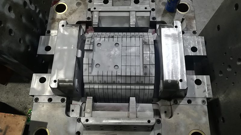 一套模具导柱导套到底要花多少钱？别被报价单上的数字骗了