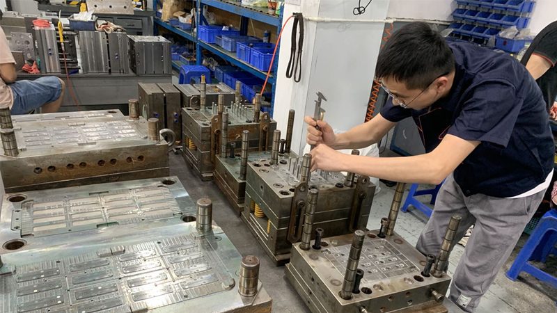 汽车拉伸模具定制：揭秘其核心工艺与选型要点