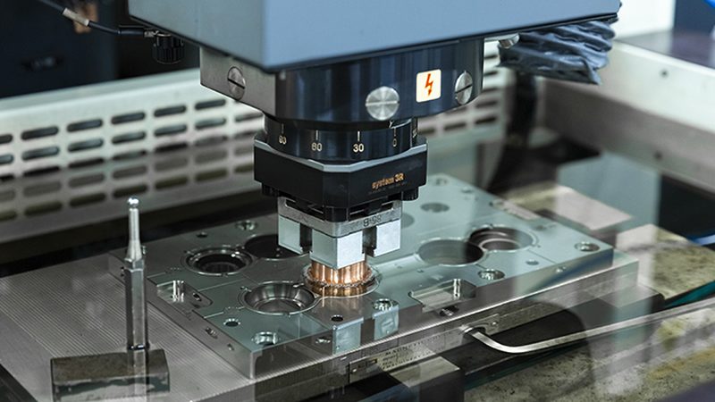 注塑模具加工公差：精细掌控，品质保障**