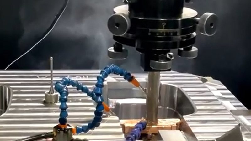 级进模模具配件定制加工：揭秘其核心工艺与选型要点