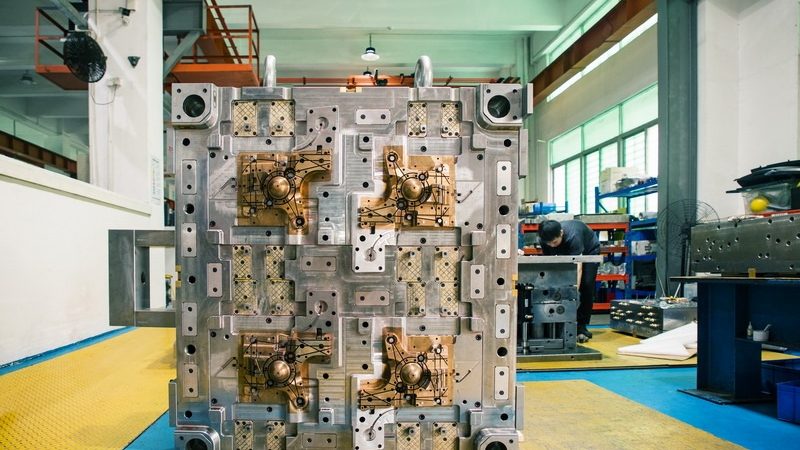 树脂雕塑硅胶模具定制：揭秘其制作流程与关键要点**